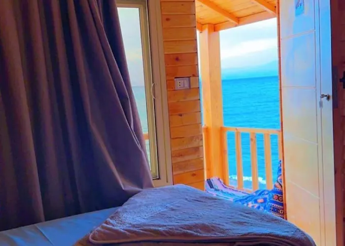 Bedouin House Camp بيت خشبي *