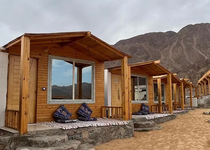 Bedouin House Camp *