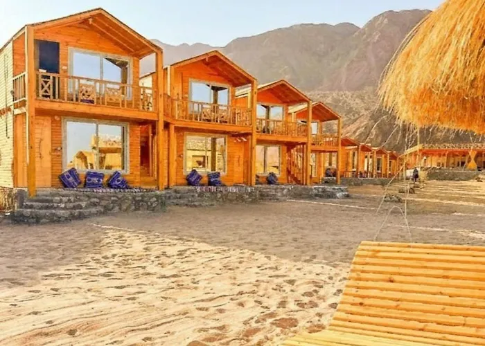 Bedouin House Camp بيت خشبي نويبع