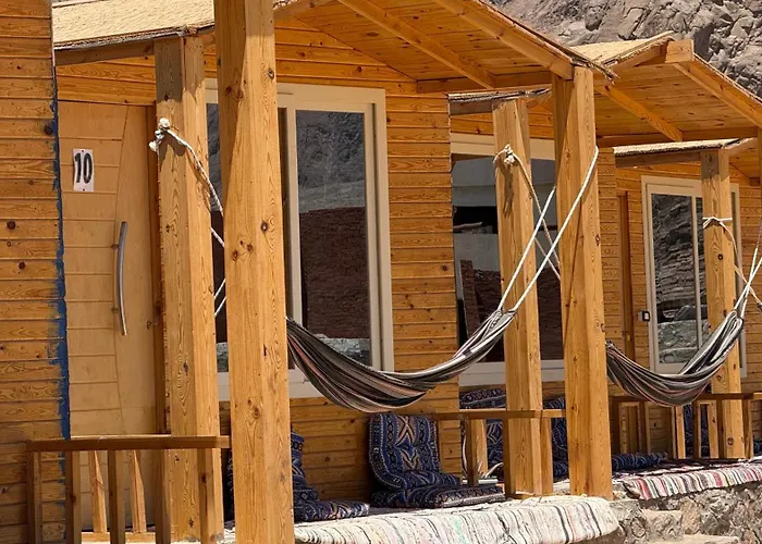 Bedouin House Camp بيت خشبي *