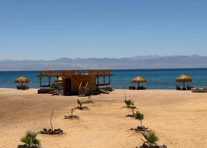 Bedouin House Camp * نويبع