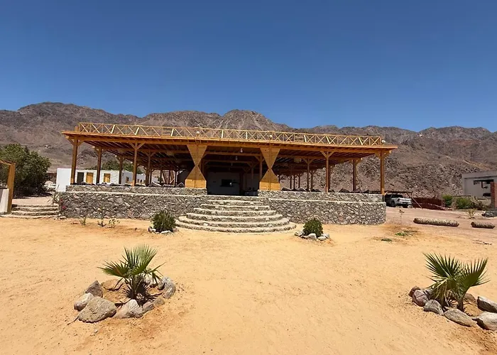 Bedouin House Camp نويبع