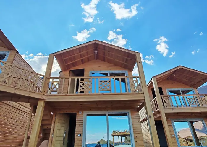 بيت خشبي Bedouin House Camp نويبع