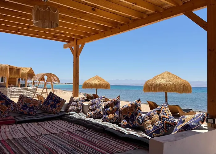بيت خشبي Bedouin House Camp *