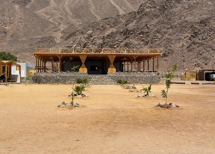 Bedouin House Camp * نويبع