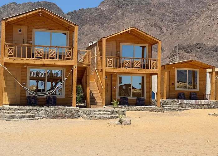 بيت خشبي Bedouin House Camp