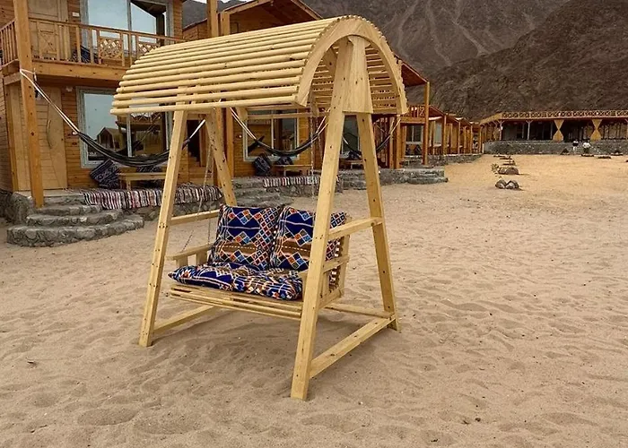 Bedouin House Camp بيت خشبي *