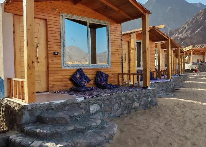 Bedouin House Camp بيت خشبي *