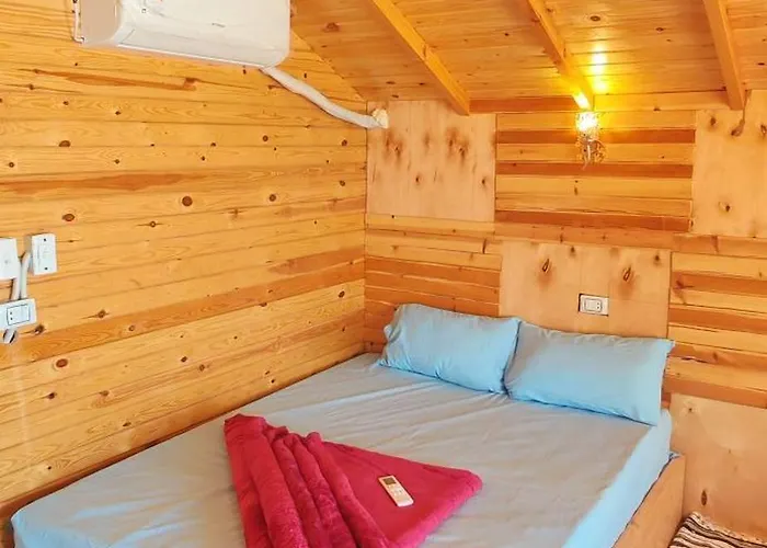Bedouin House Camp نويبع