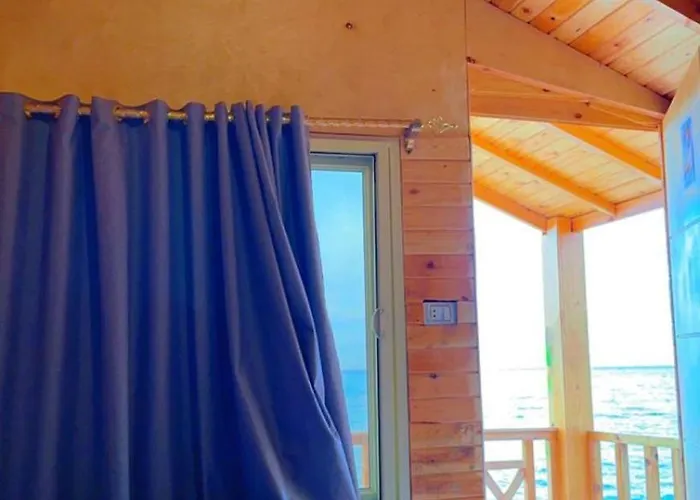 Bedouin House Camp نويبع
